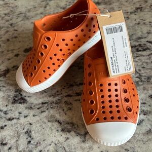 Native Kids Water Shoes - Orange and White